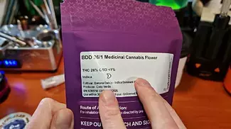 MEDICAL CANNABIS REVIEW Banana Daddy FIRST LOOK | 4C Labs PART 1