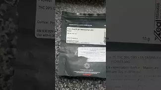 Uklegal #GreenKarat Permanent Fruz #review #medicated #mentalhealthawareness #mentalhealth