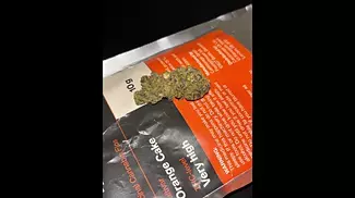 LOT 420 OC - Orange Cake - UK Medical Cannabis Review 