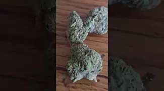Lumir LA Kush Cake UK medical cannabis review.