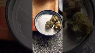 Uk legal.Big narstie meds GorillaKush,CarbonFibre,PapayaBantz #bignarstie #medicated #itsokaytotalk