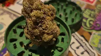 4C Labs Craft Select GBU T30 Gary Busey Medical Cannabis Flower